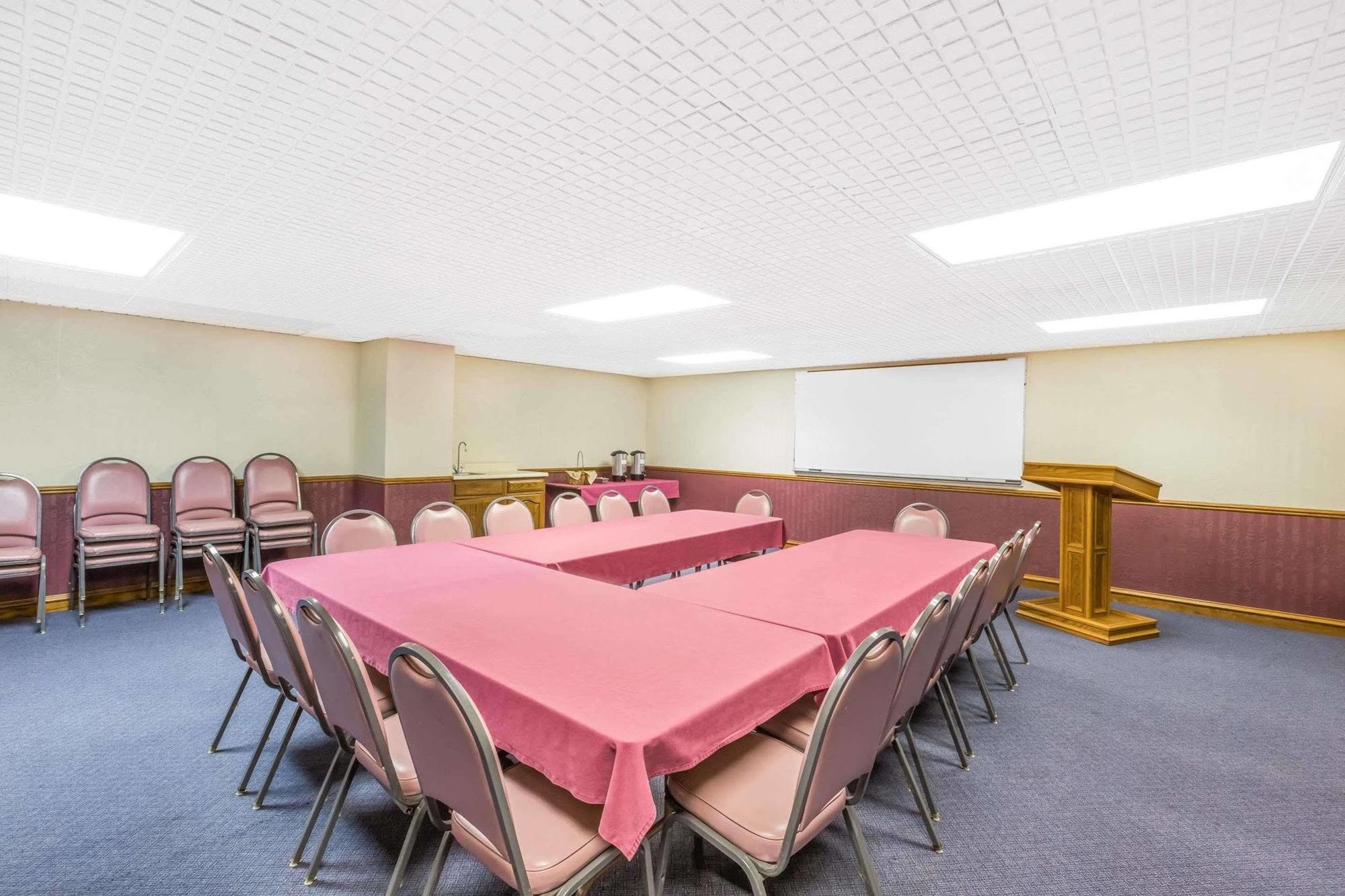 Knights Inn & Suites South Sioux City Bagian luar foto